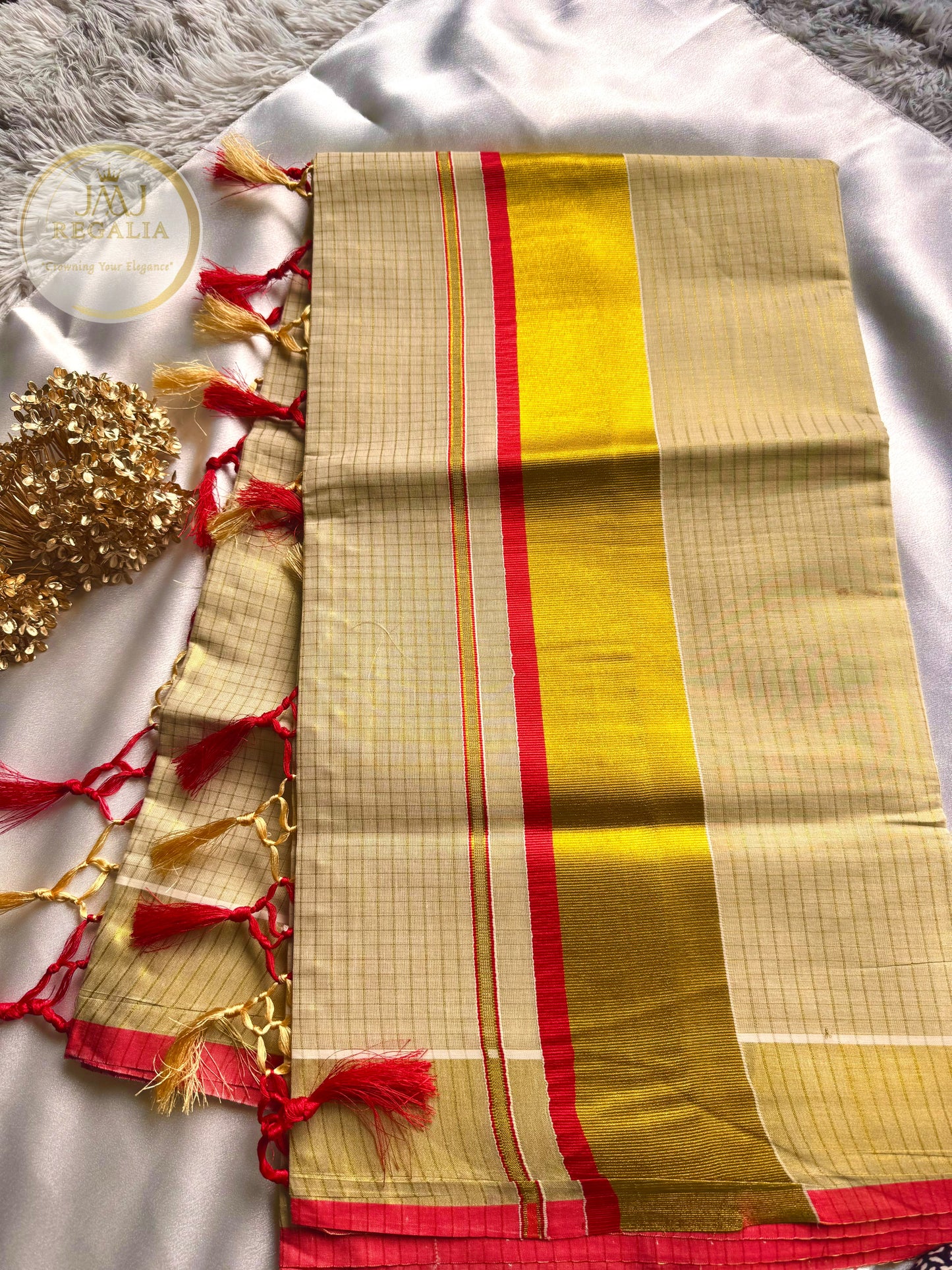 Manjadi - Kasavu saree with red and gold thread