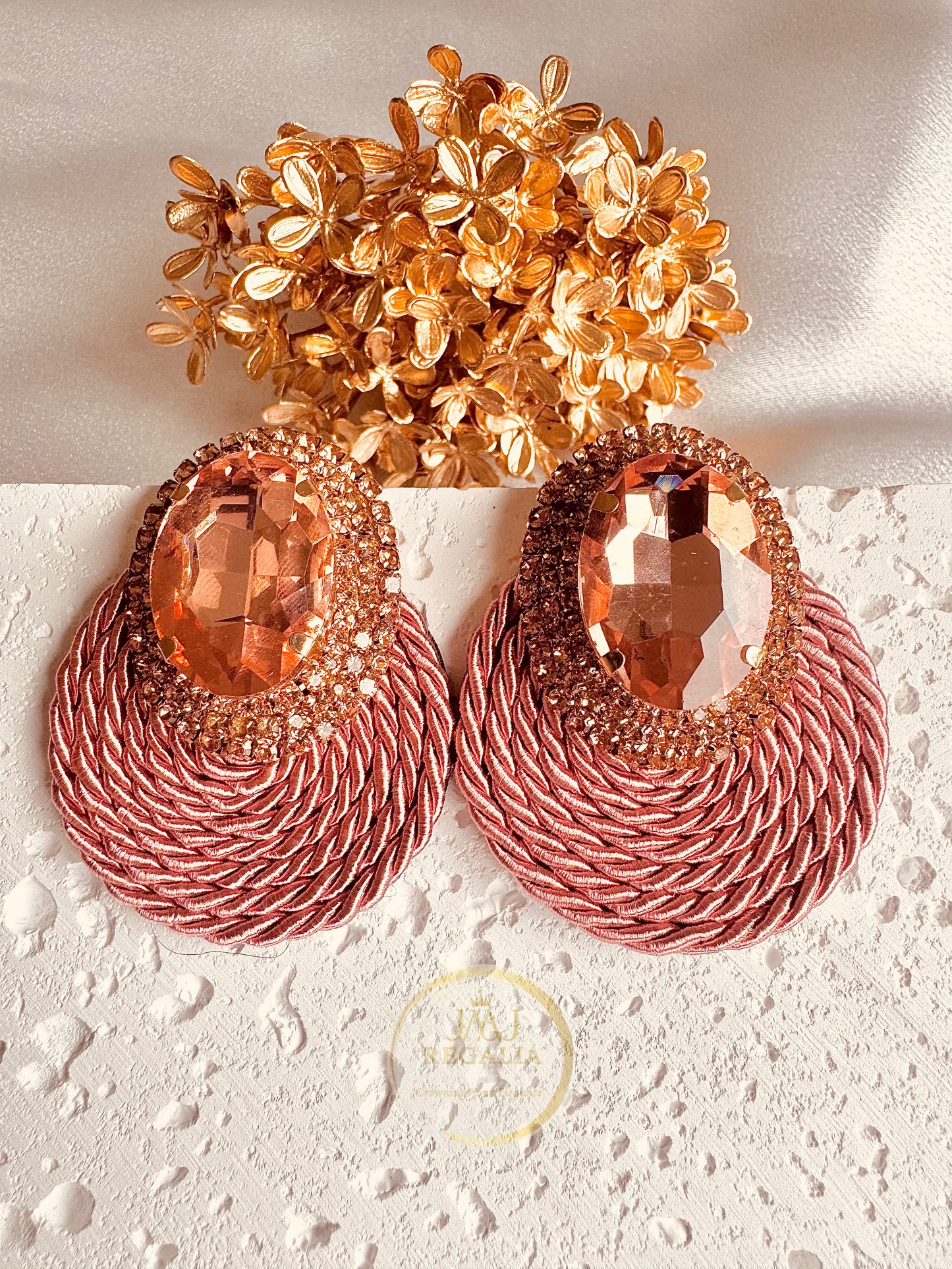 Opaline Spark - Single stone threaded earrings