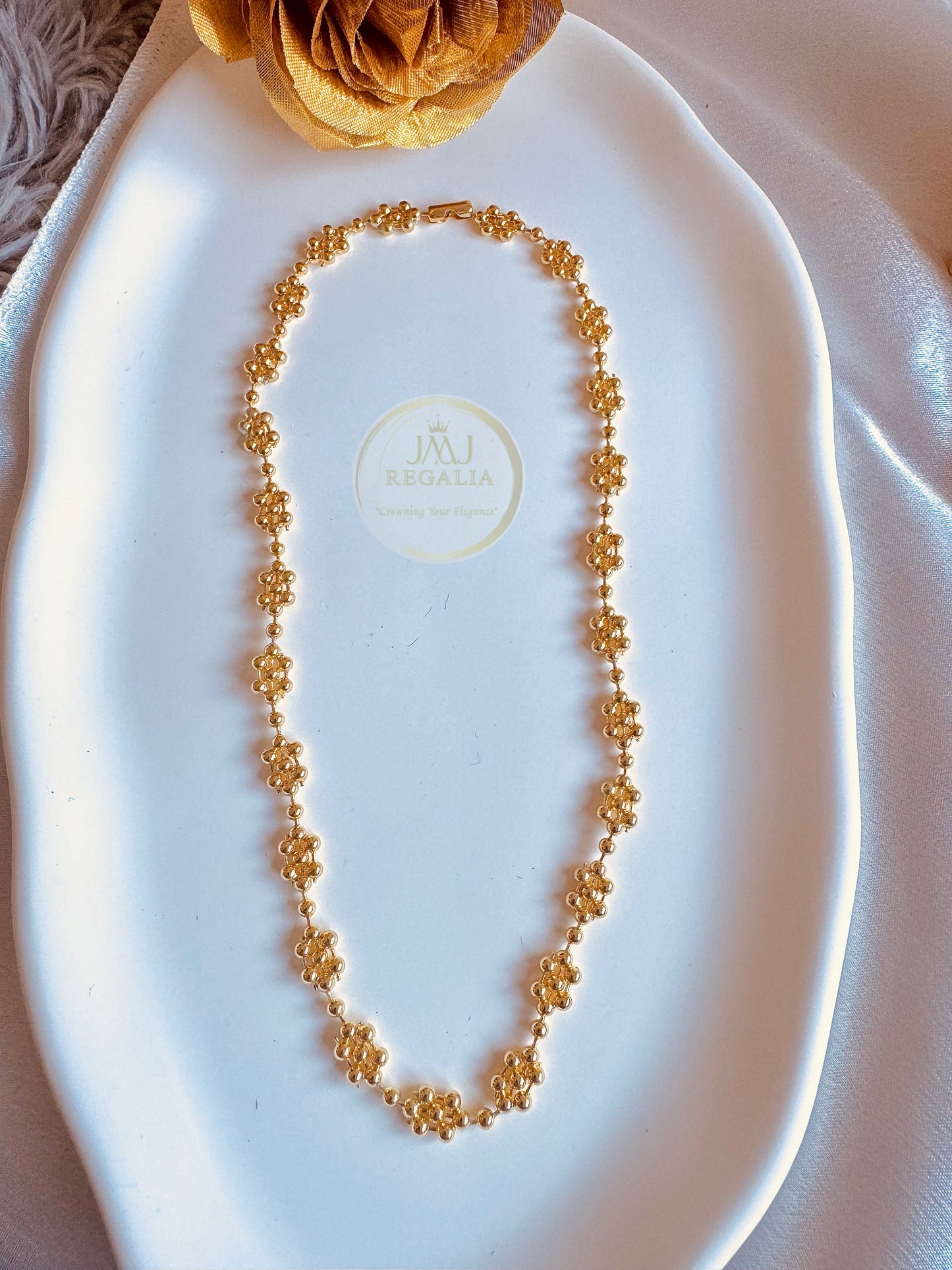 Golden Graffiti - Flower beads long necklace