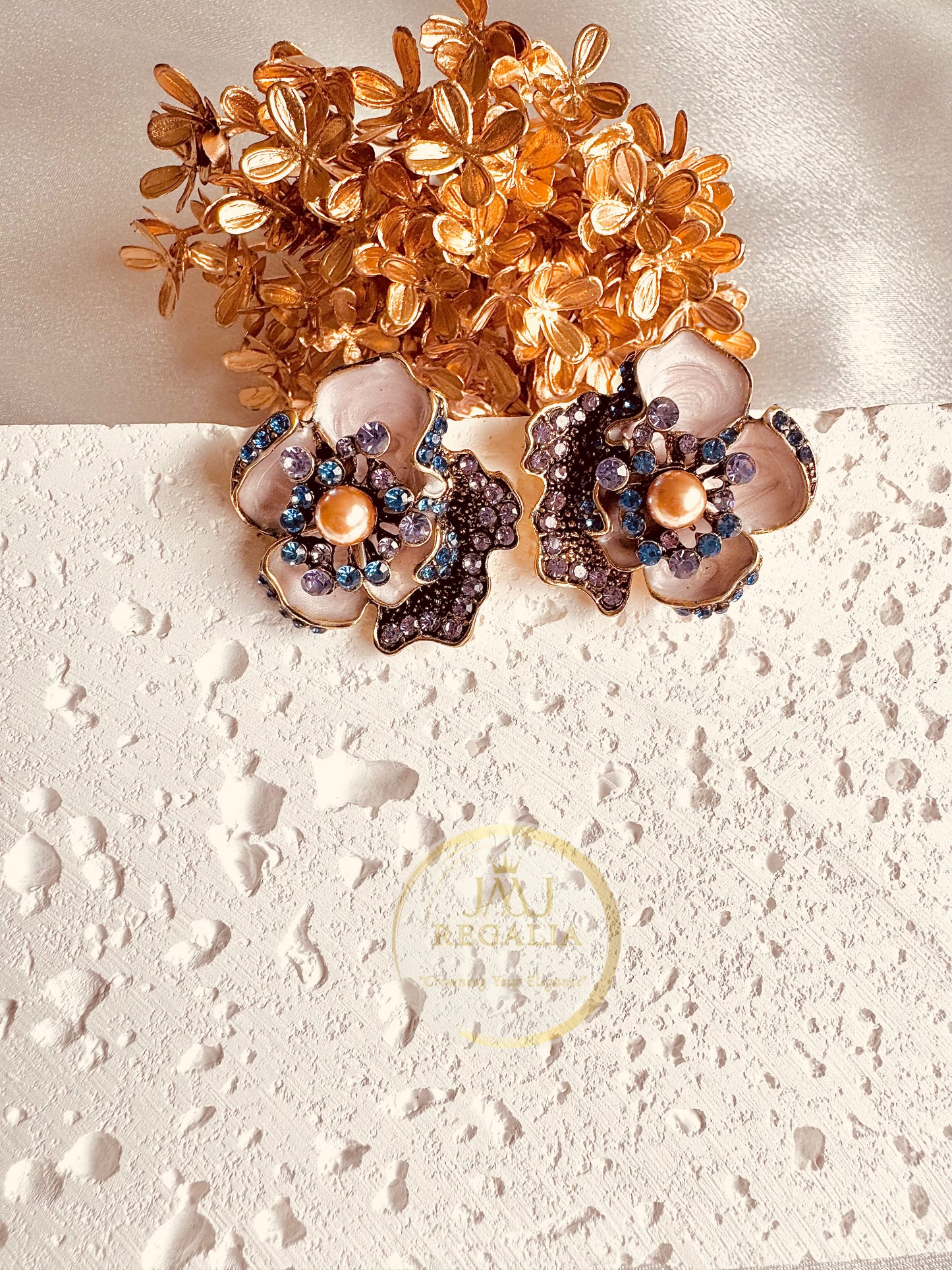 Pearl Blossom - short pearl alike necklace set