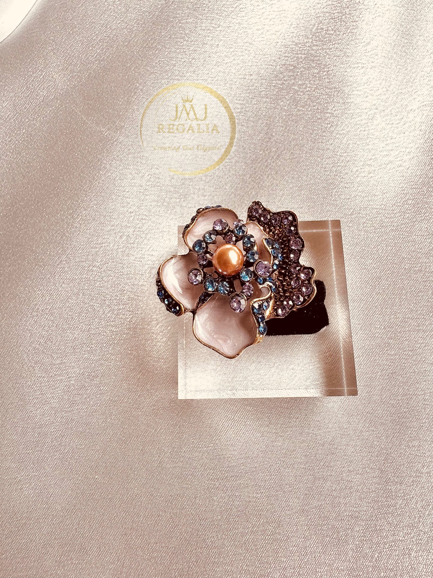 Pearl Blossom - short pearl alike necklace set