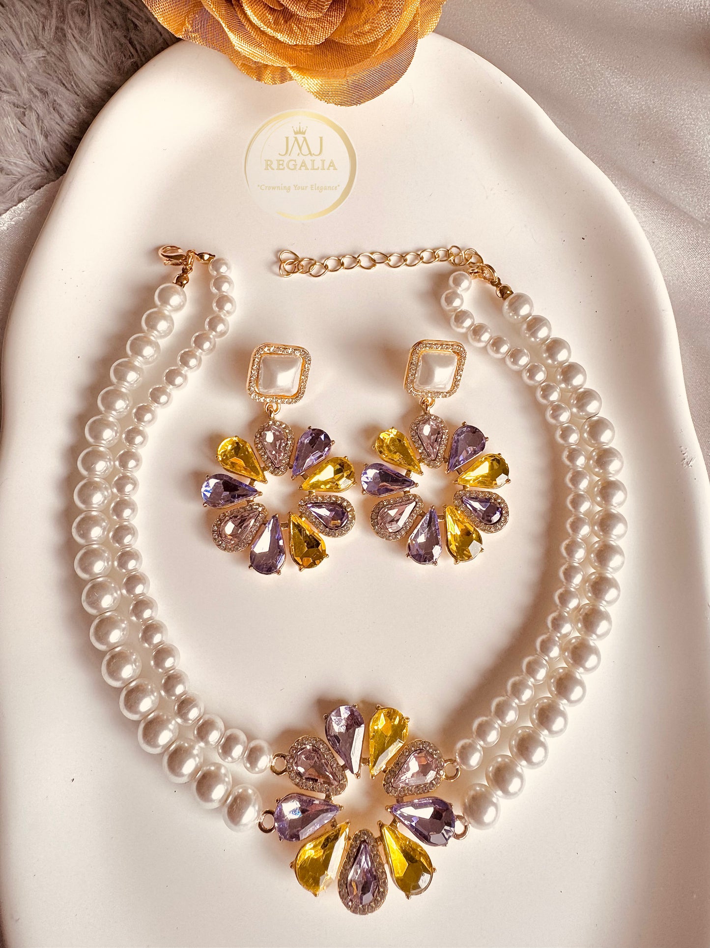 Pearl Reverie - pearl alike Flower choker necklace