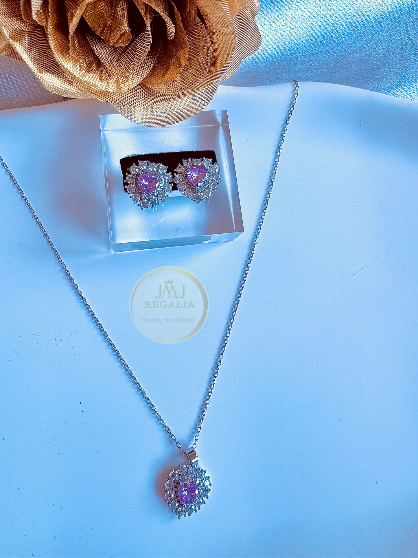 Luxe loom - Elegant and sophisticated AD stone
