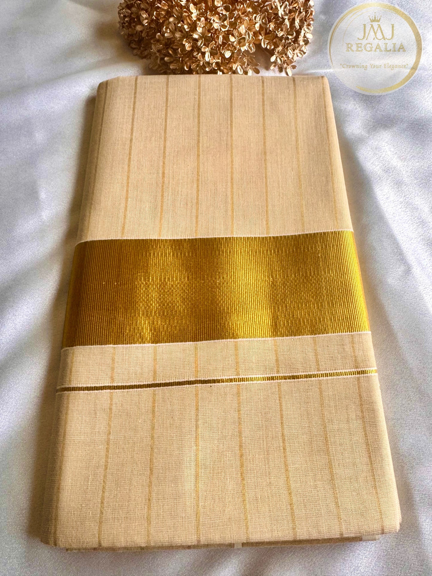 Kasavu Katha - Striped with kasavu pallu