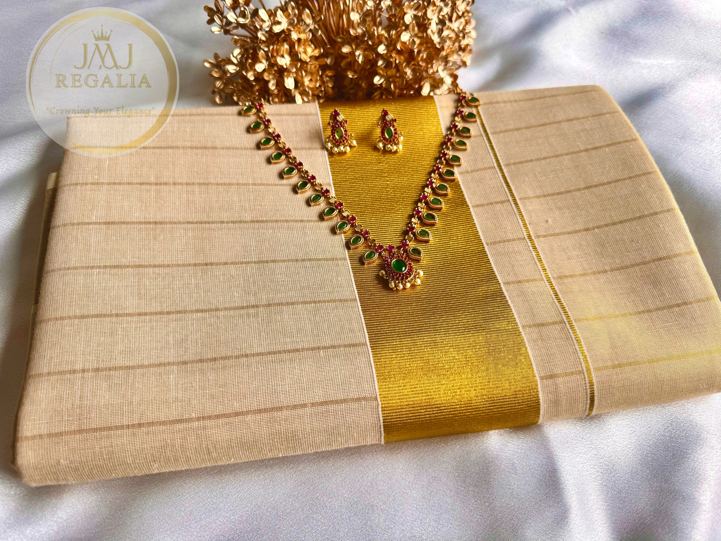 Kasavu Katha - Striped with kasavu pallu