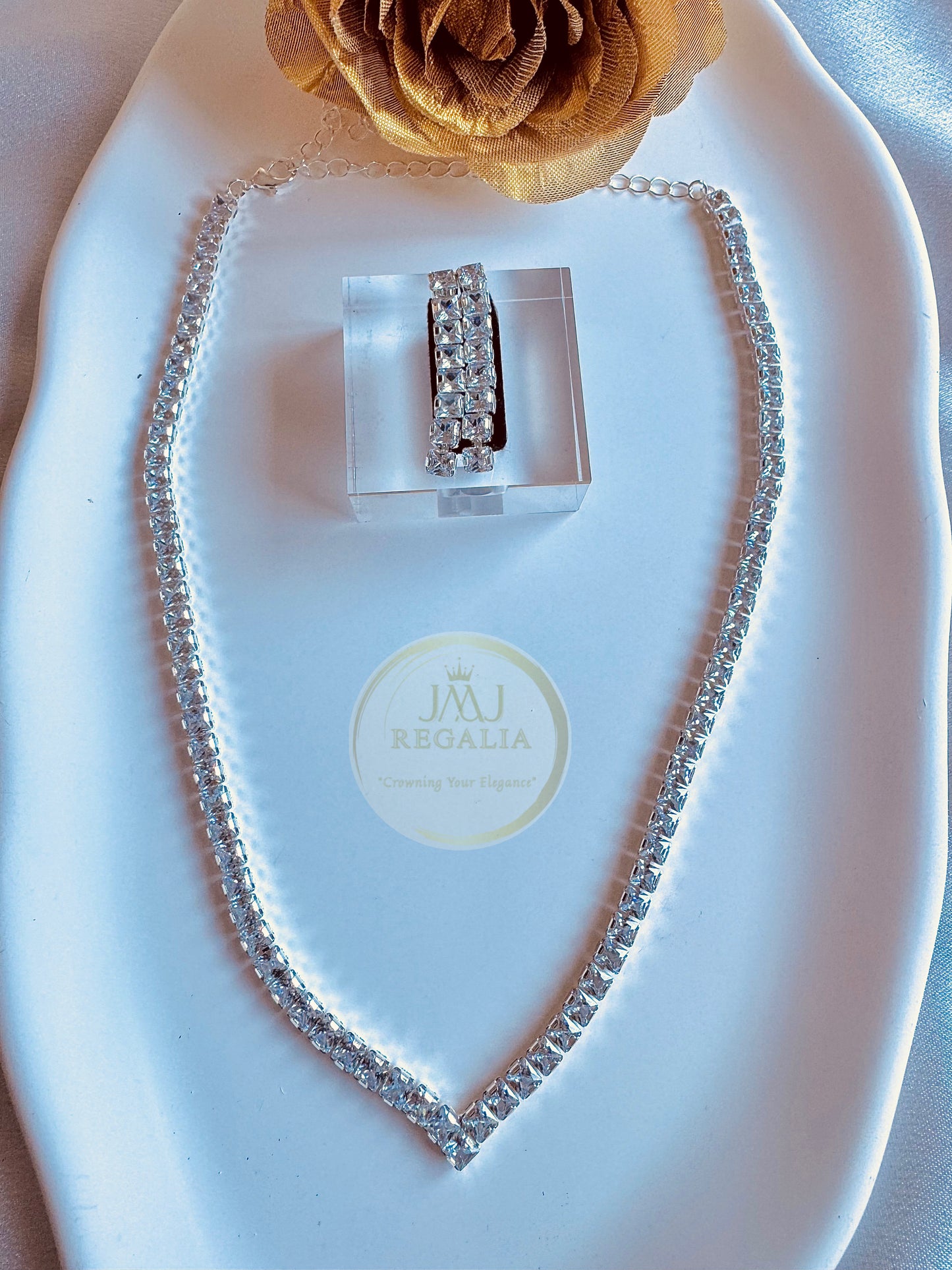 Crystal Embrace - Rhinestones necklace set