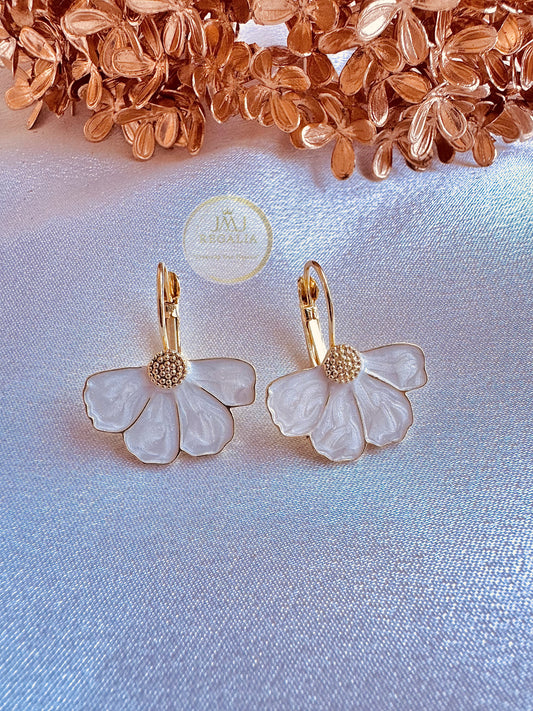 Petaline Drops - Elegant half flower earrings