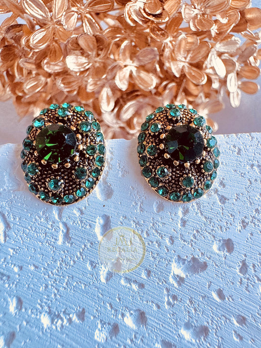 Minique Dots - Elegant peacock green stud