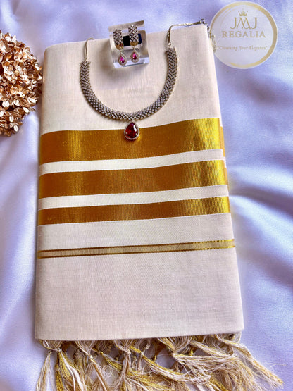 Swarna Kasavu - A modern-traditional blend