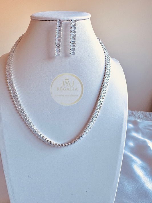 Crystal Edge - Rhinestones necklace