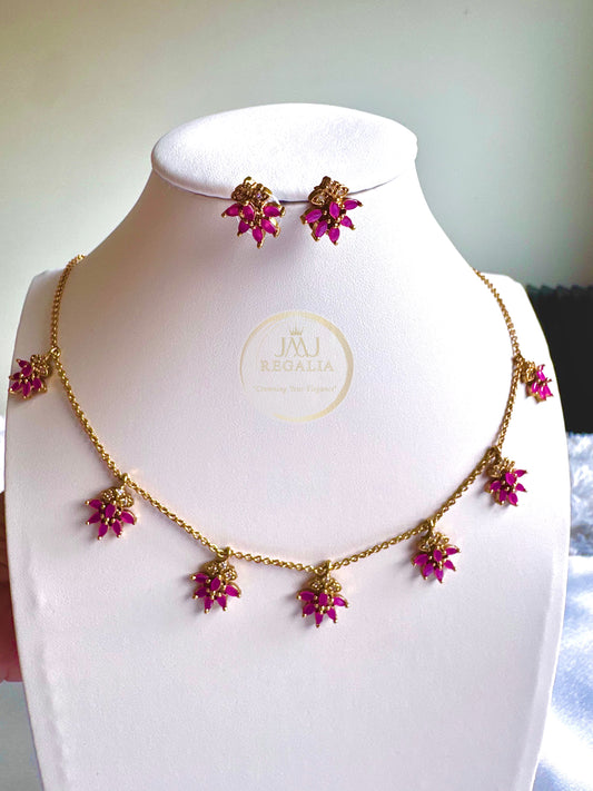 Floral Leaf - thin chain with elegant design